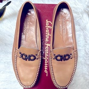 - Beautiful Salvatore Ferragamo loafers